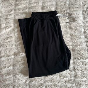 Vuori Women's Black Joggers VGUC Medium